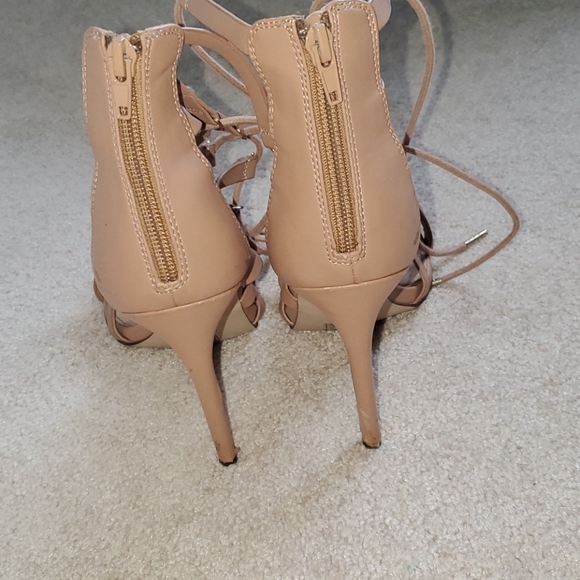 Heels - Picture 2 of 3